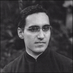 Óscar Arnulfo Romero.jpg